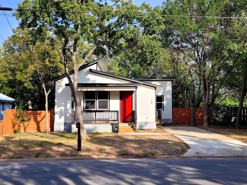 750 S Main St - Photo 1