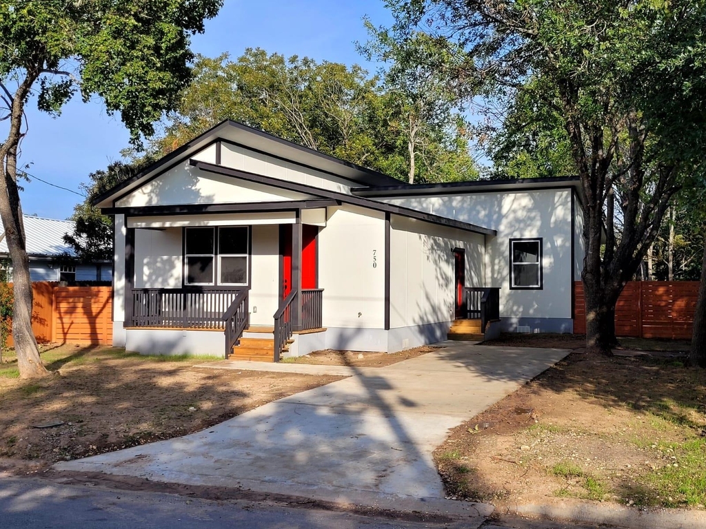 750 S Main St - Photo 0