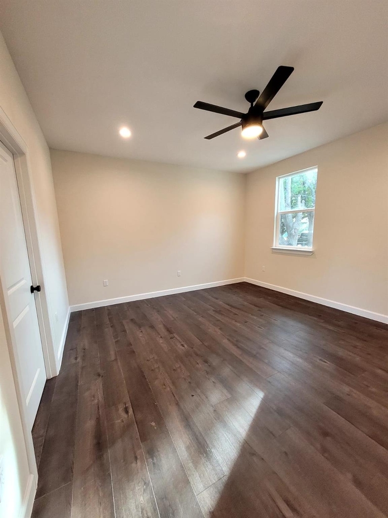 750 S Main St - Photo 23