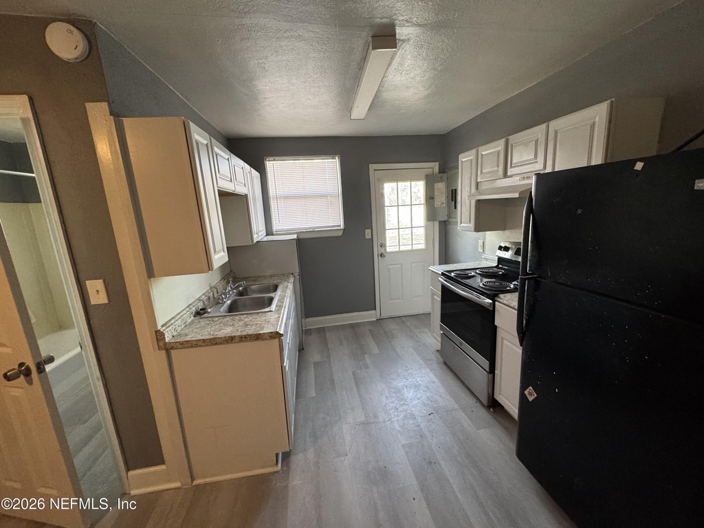 4114 Moncrief Road - Photo 4