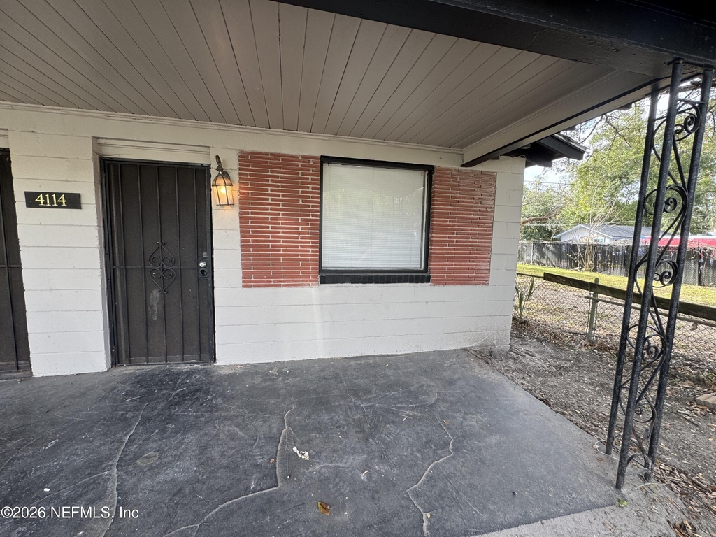 4114 Moncrief Road - Photo 17