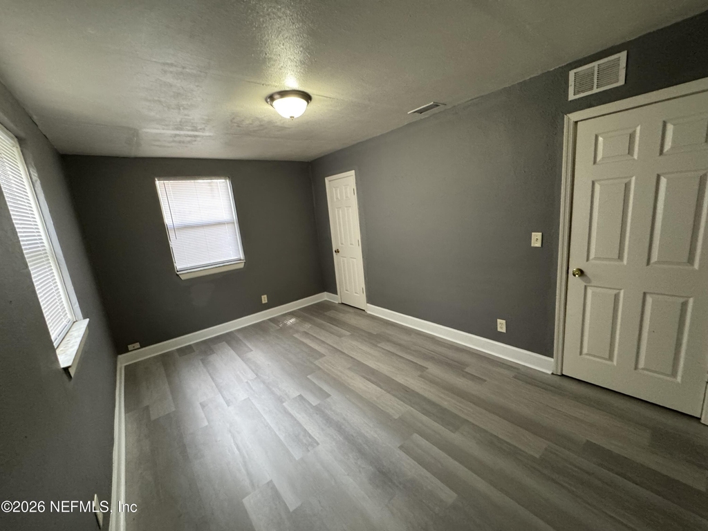 4114 Moncrief Road - Photo 8
