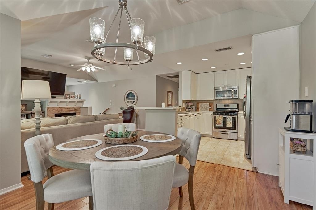 87 Woodlily Place - Photo 16