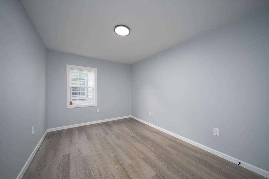 3120 Stonewall Street - Photo 3