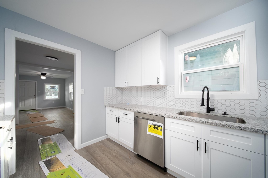 3120 Stonewall Street - Photo 8