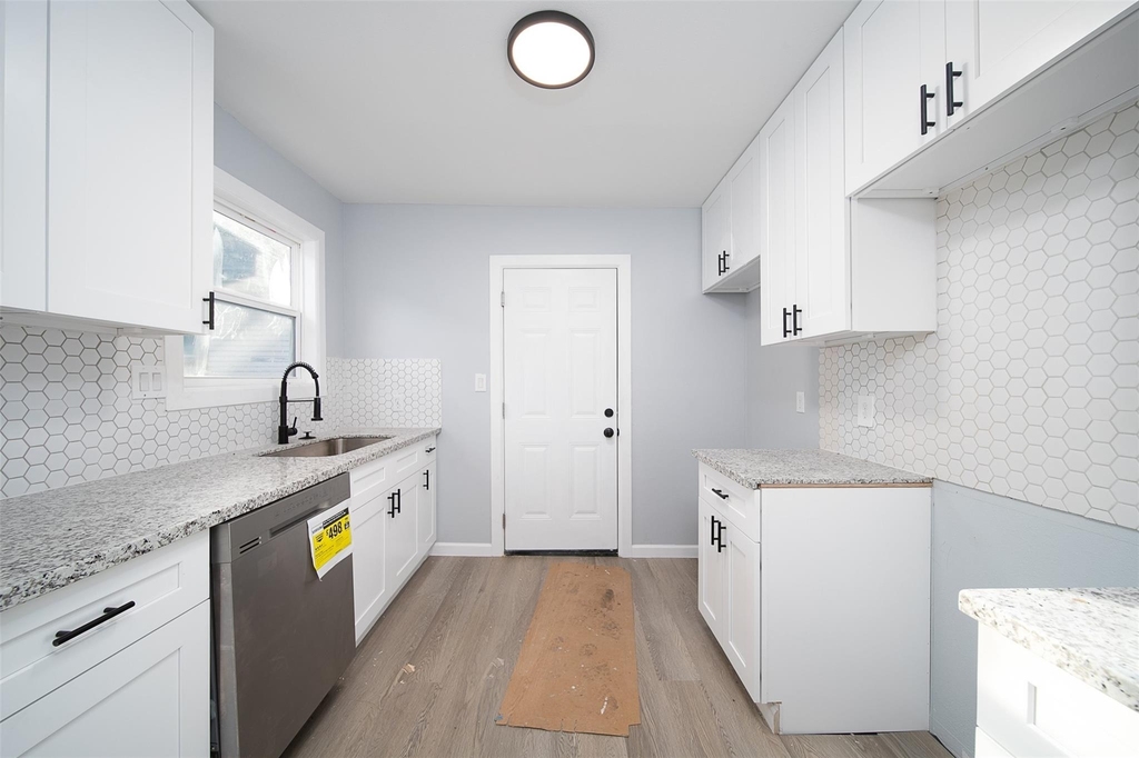3120 Stonewall Street - Photo 7