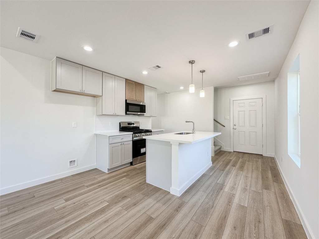2726 Discovery Trails Court - Photo 8