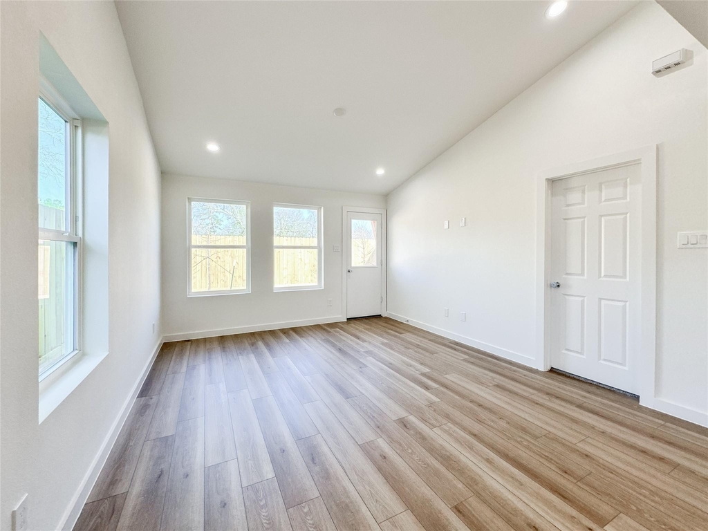 2726 Discovery Trails Court - Photo 14