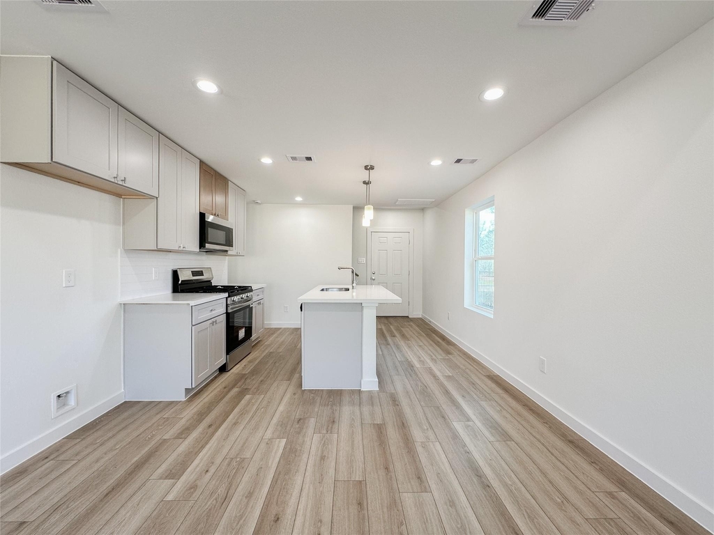 2726 Discovery Trails Court - Photo 9