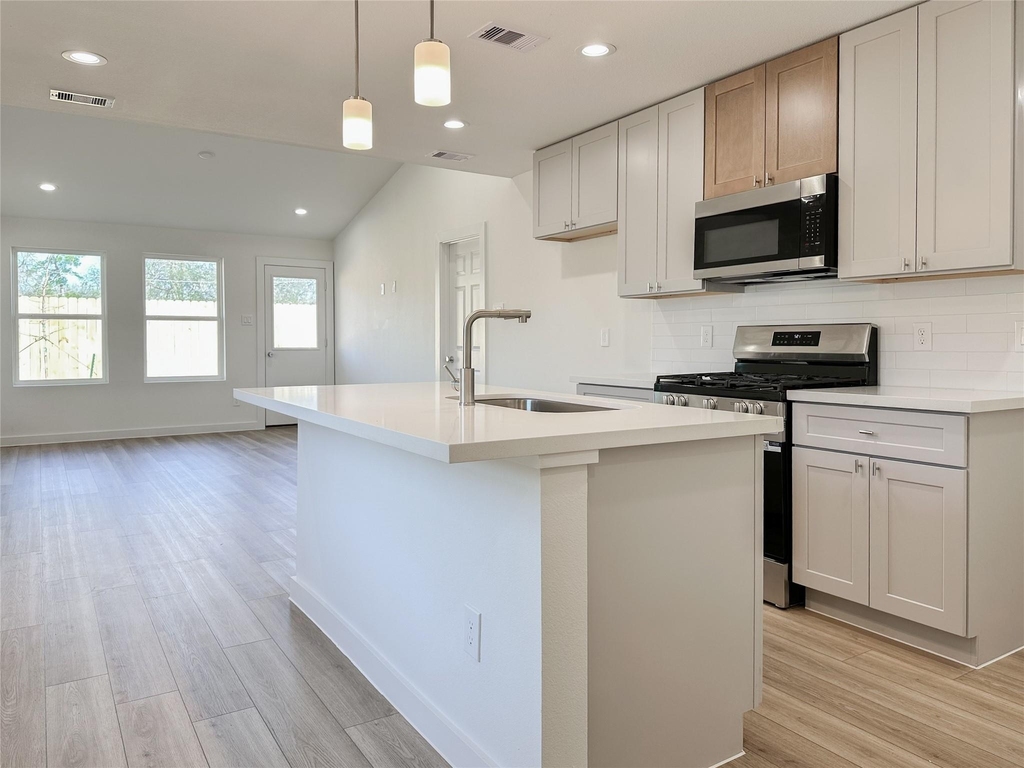 2726 Discovery Trails Court - Photo 6