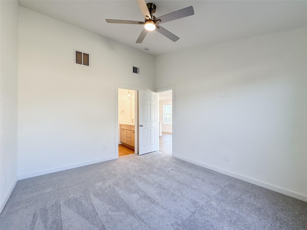 2726 Discovery Trails Court - Photo 20
