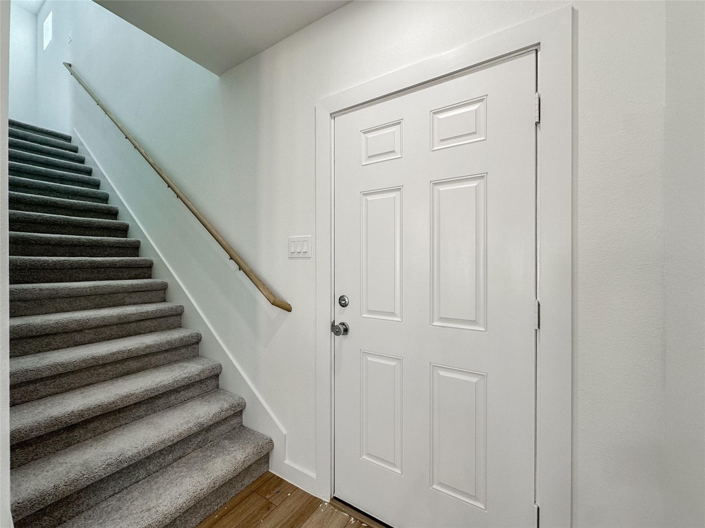 2726 Discovery Trails Court - Photo 3