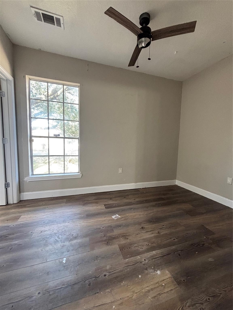 4106 Darby Street - Photo 4