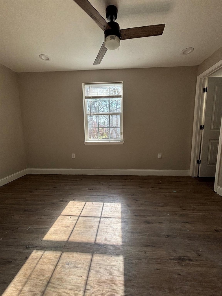 4106 Darby Street - Photo 6
