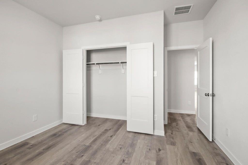 496 Shoreview Drive - Photo 11