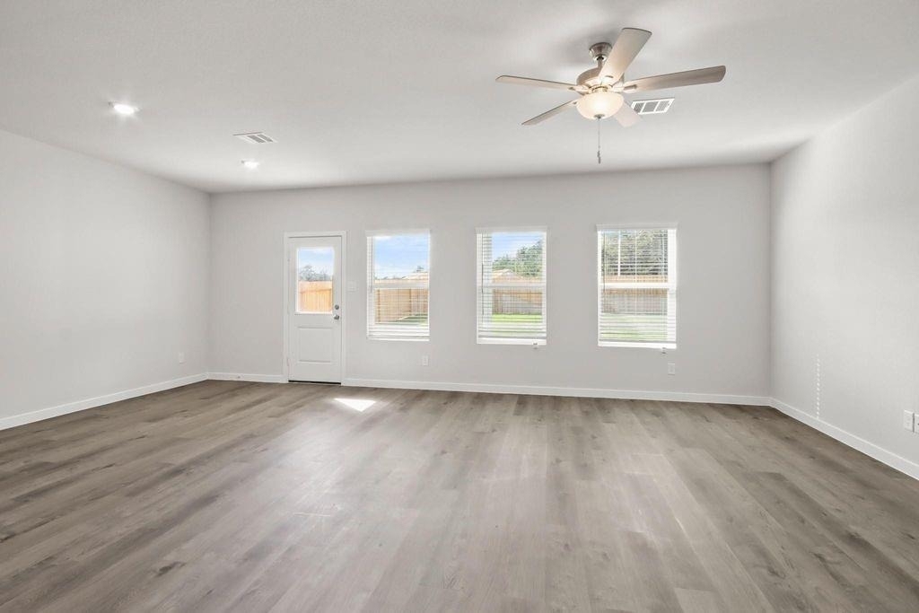 496 Shoreview Drive - Photo 5