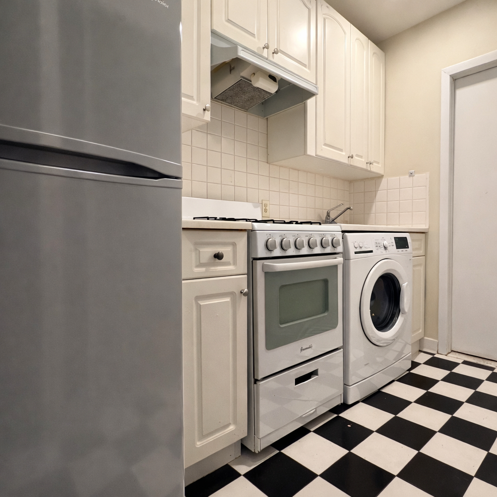 405 West 45th Street - Photo 1