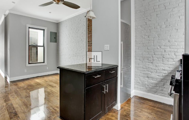 W 52nd St. - Photo 3