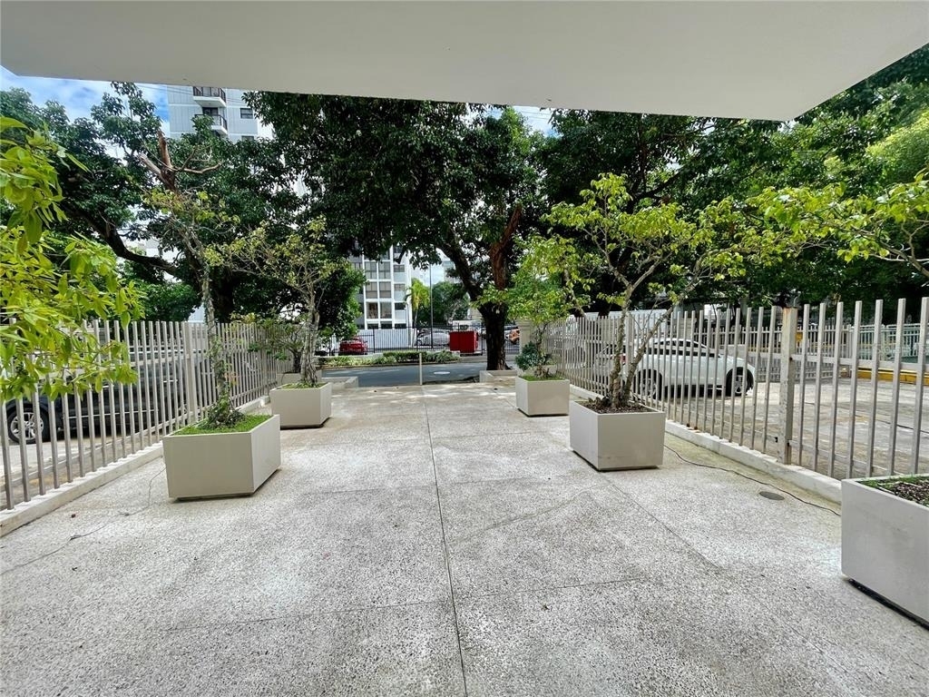 76 Kings Court - Photo 1