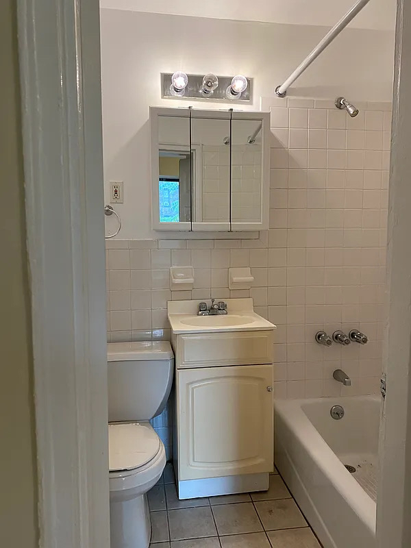 360 West 53rd Street - Photo 5