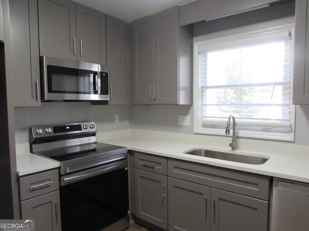 1716 Twin Brooks Drive - Photo 3