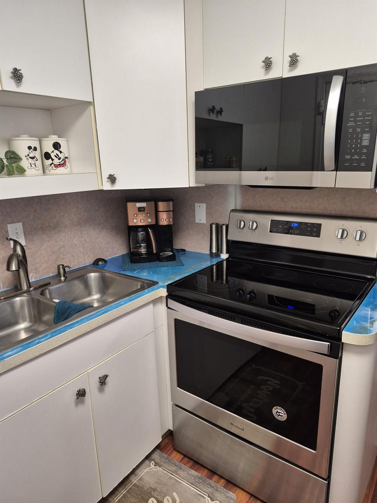 2260 Ne 67th Street - Photo 18