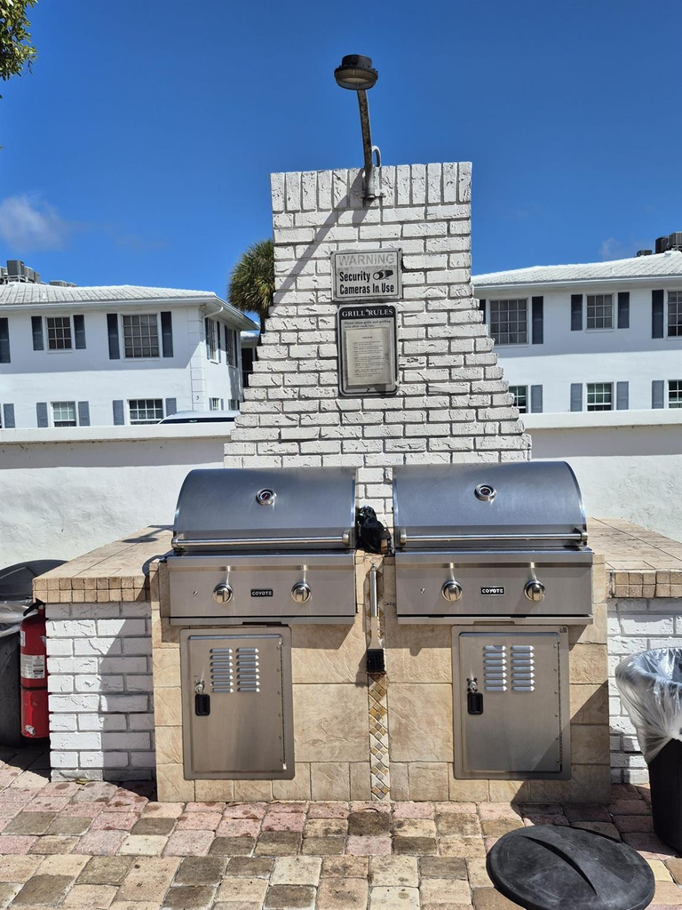 2260 Ne 67th Street - Photo 15