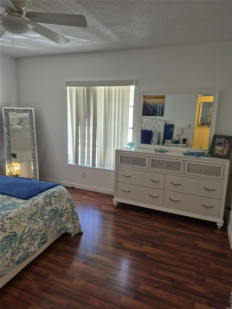 2260 Ne 67th Street - Photo 23
