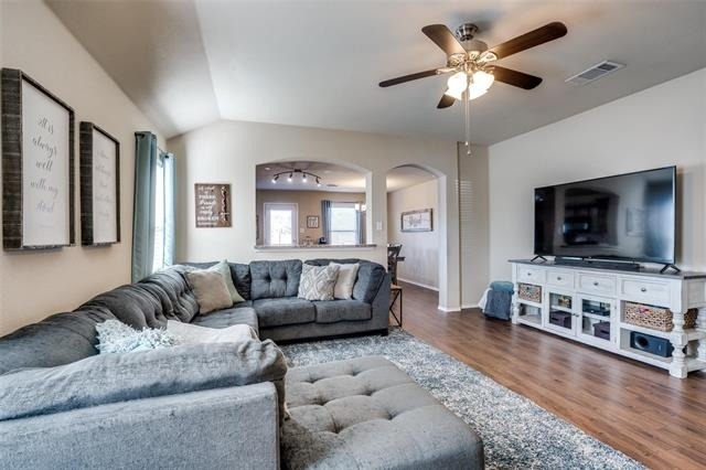 1606 Meadow Creek Drive - Photo 7