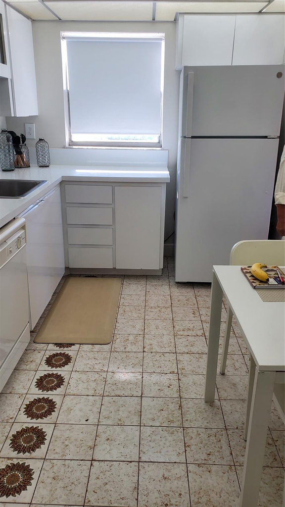 1400 Saint Charles Place - Photo 7