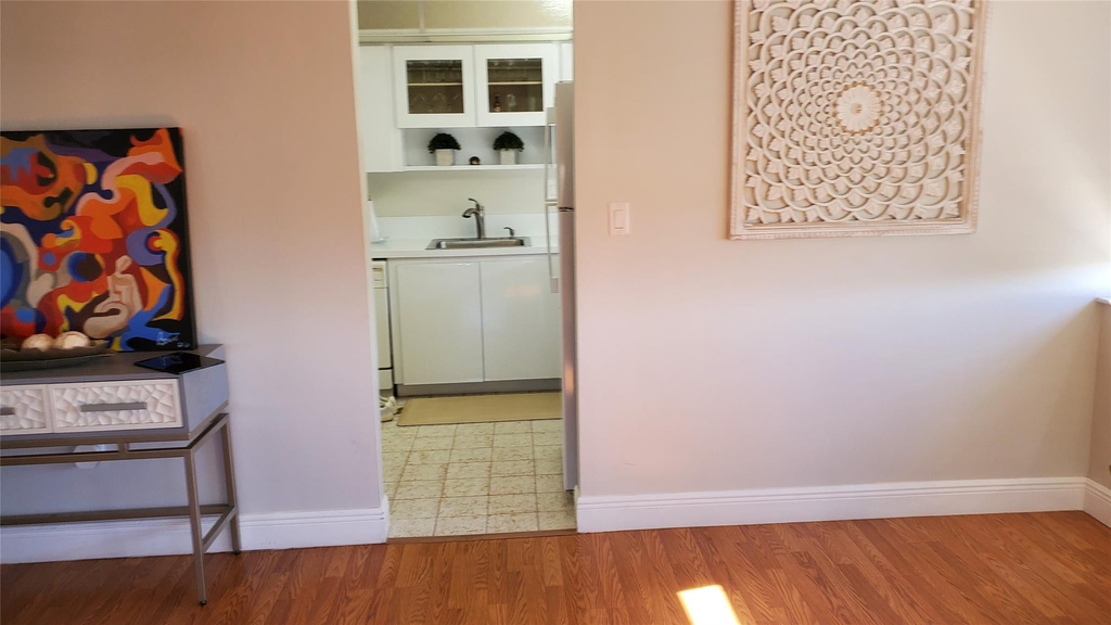 1400 Saint Charles Place - Photo 2