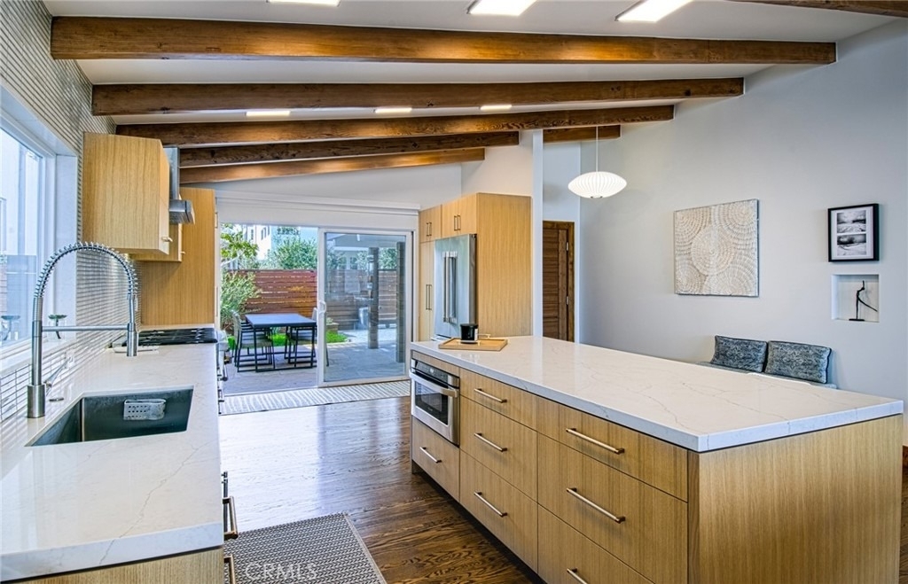 308 Poppy Avenue - Photo 6