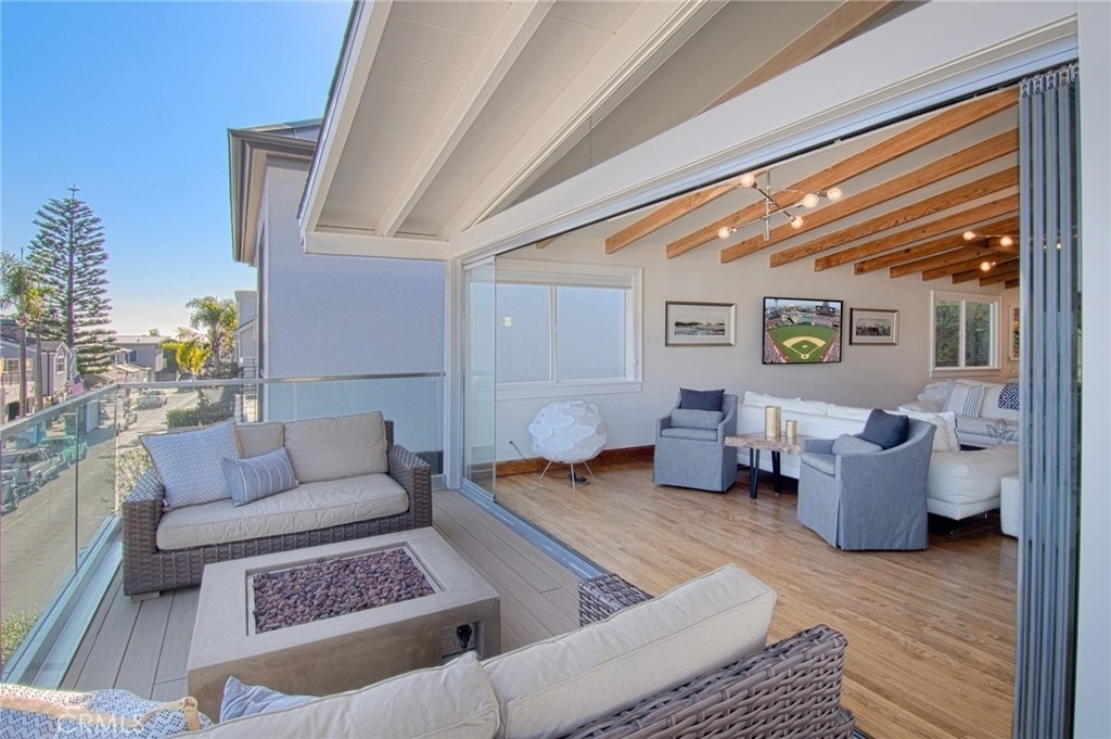 308 Poppy Avenue - Photo 2