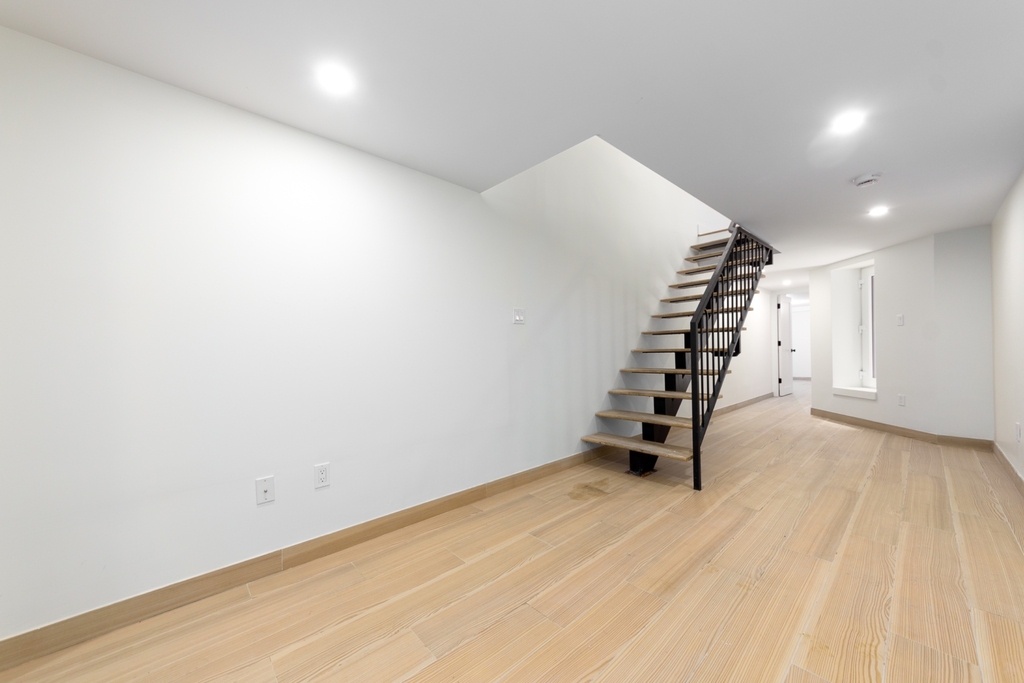 43 Kingston Avenue - Photo 10