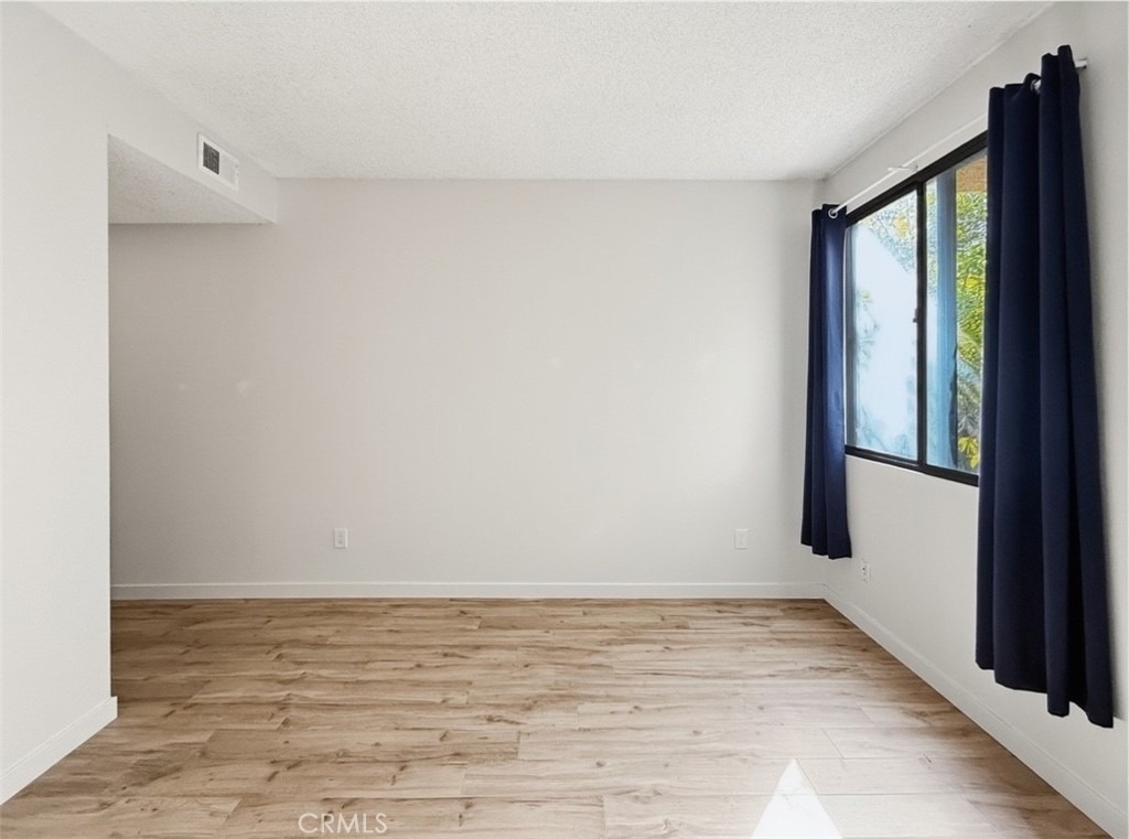 415 W Duarte Road - Photo 16