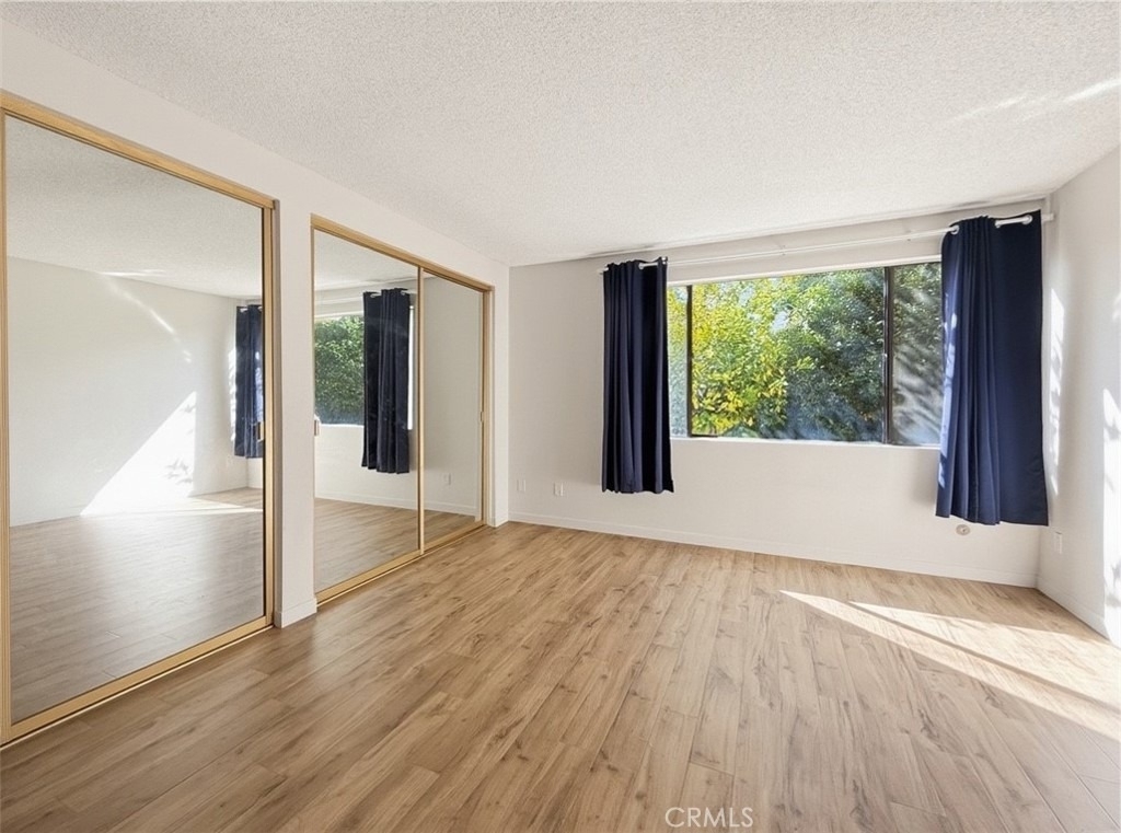 415 W Duarte Road - Photo 19