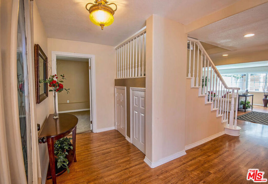 7830 W 83rd Street - Photo 7