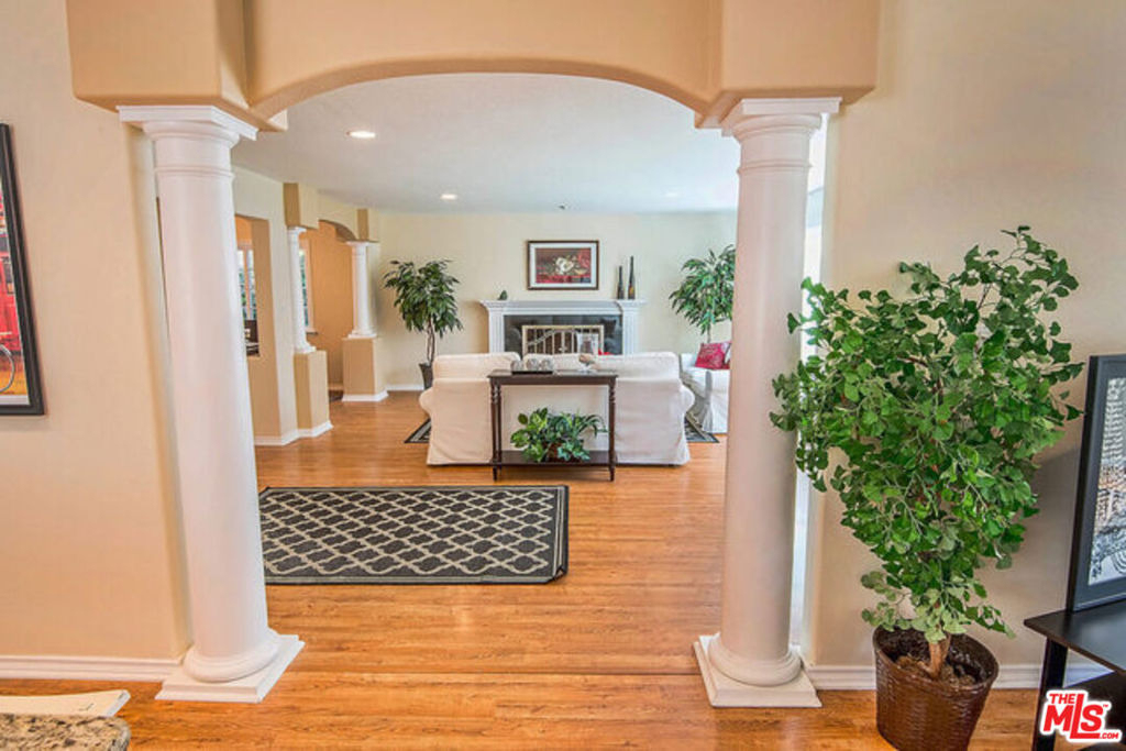 7830 W 83rd Street - Photo 9