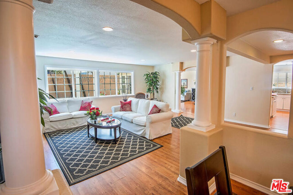 7830 W 83rd Street - Photo 8