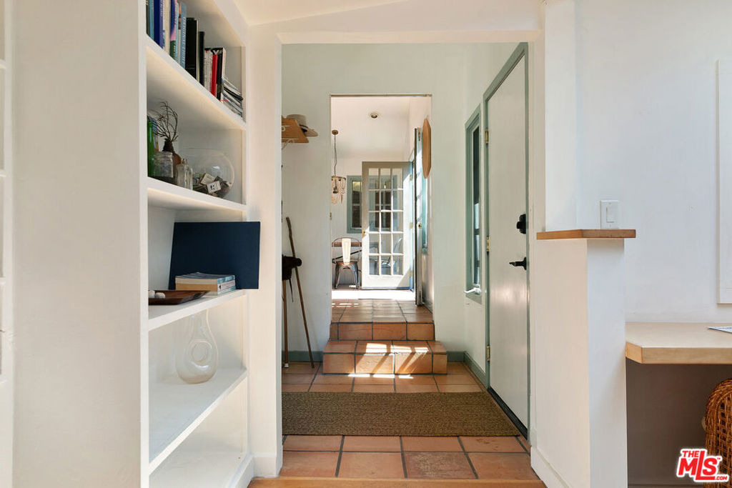 913 A Fernwood Pacific Drive - Photo 7