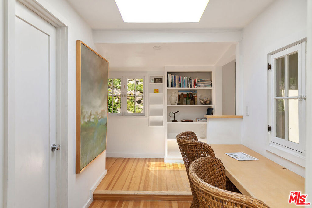 913 A Fernwood Pacific Drive - Photo 17