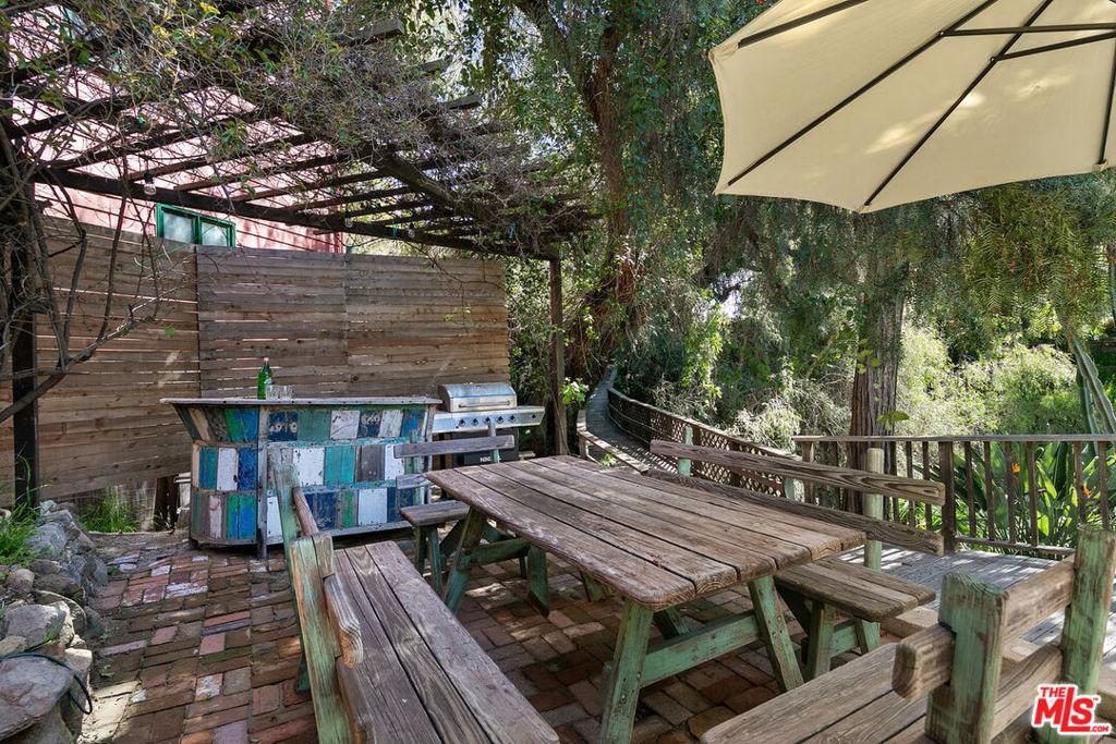 913 A Fernwood Pacific Drive - Photo 8