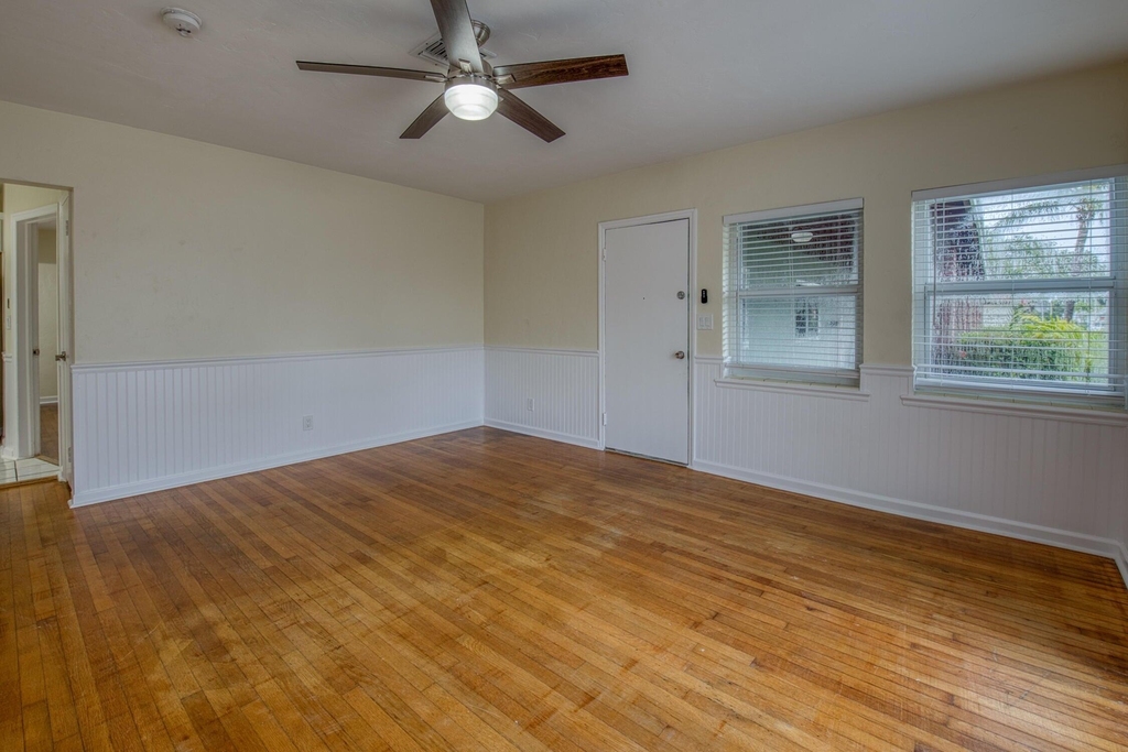 301 N Federal - Photo 1