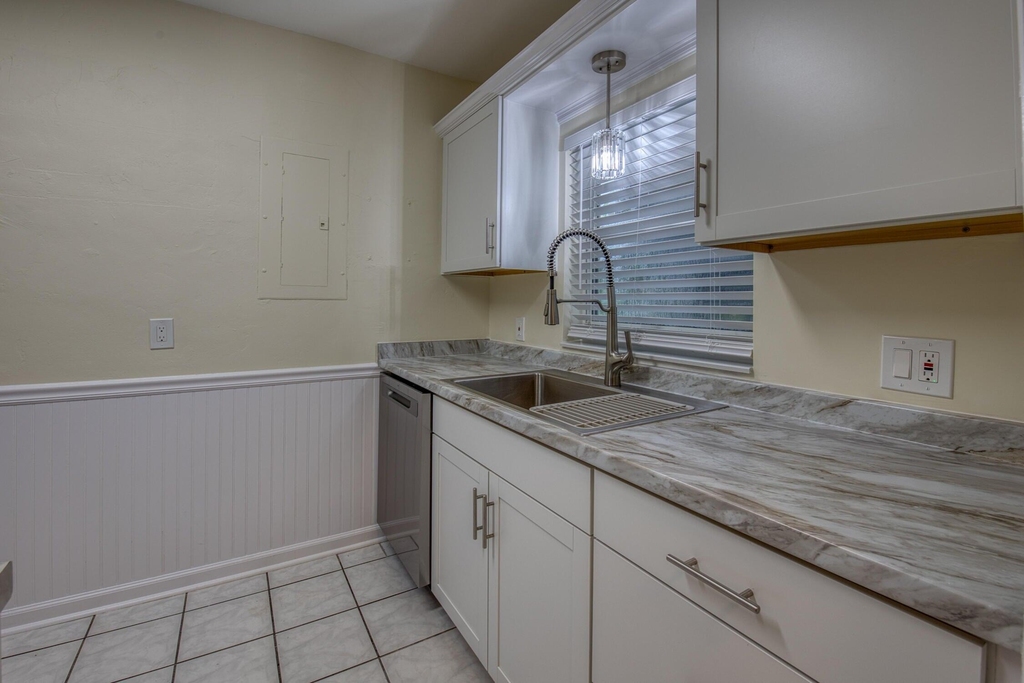 301 N Federal - Photo 14