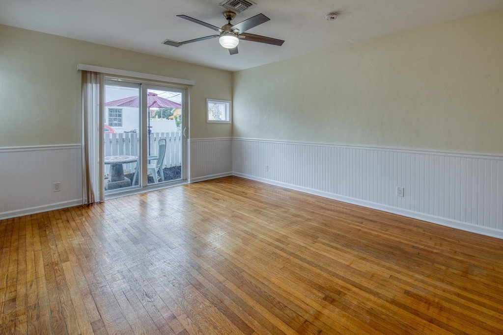 301 N Federal - Photo 2