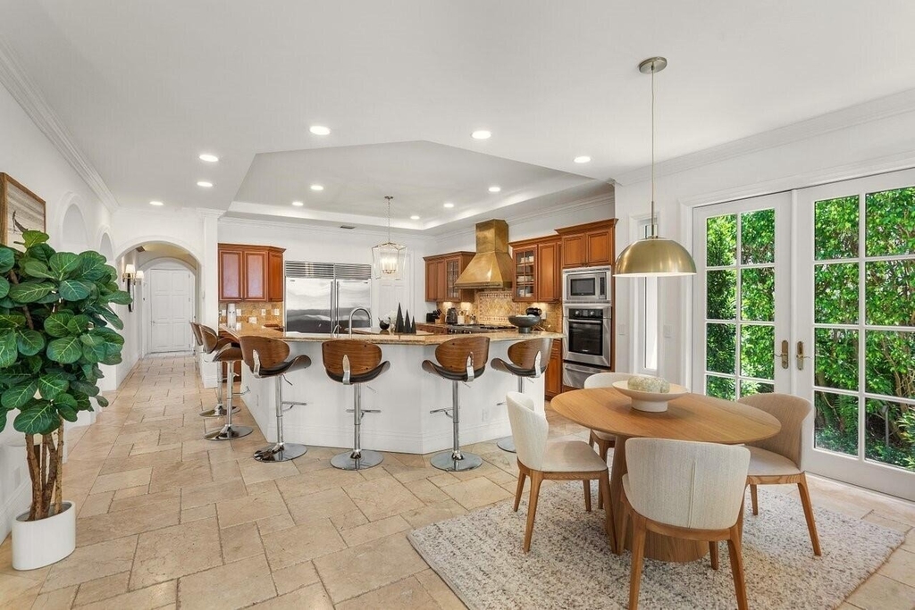 350 E Ocean Avenue - Photo 11