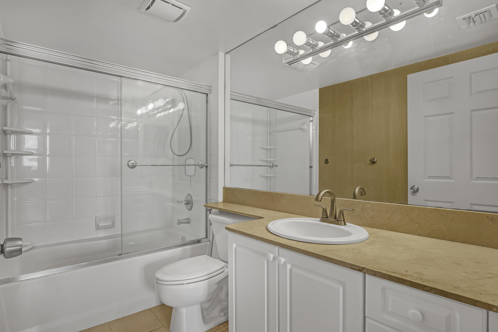 651 Okeechobee Boulevard - Photo 28