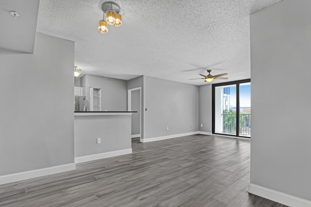 651 Okeechobee Boulevard - Photo 11