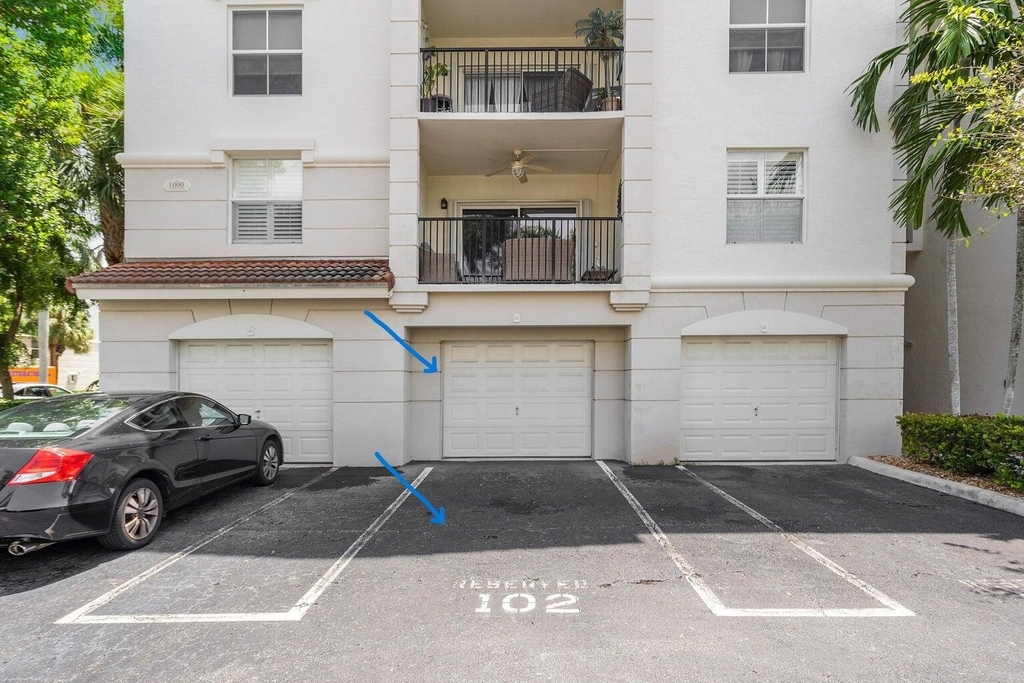 1302 Tuscany Way - Photo 3