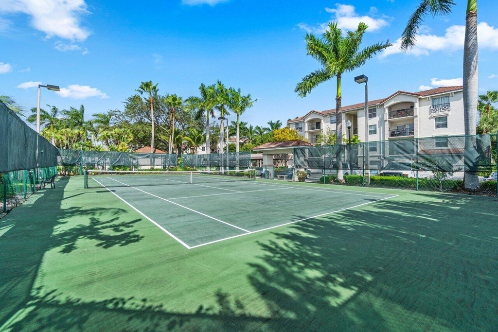 1302 Tuscany Way - Photo 40